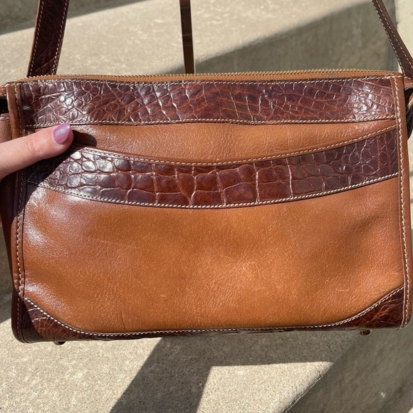 Vintage Brahmin Pecan Croc Leather Shoulder Bag - Picture 2 of 13
